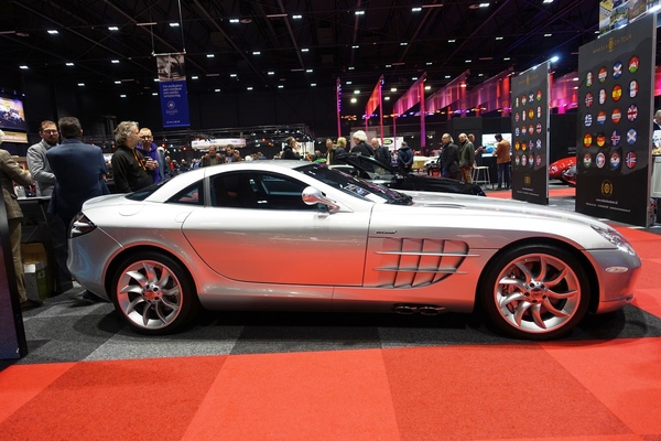 Bild Mercedes-Benz SLR McLaren (2005) – noch nie zugelassen für 450'000 Euro – Titelgewinn "Best Youngtimer" – Classic Car Show Maastricht 2025