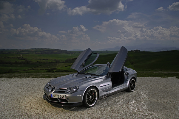 Mercedes-Benz SLR McLaren 722 Edition (2006) - mit offenen Flügeltüren