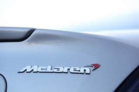 Mercedes-Benz SLR McLaren 722 Edition (2007) - McLaren-Schriftzug auf dem Heck - bei dieser Firma in Woking wurden die Autos gebaut