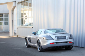 Mercedes-Benz SLR McLaren 722 Edition (2007) - das Heck wurde im Vergleich zur Studie aus aerodynamischen Gründen höher gestaltet und beherbergt den ausfahrbaren Flügel