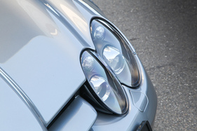 Mercedes-Benz SLR McLaren 722 Edition (2007) - schön gestaltete Doppelscheinwerfer unter Glas