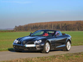 Mercedes-Benz SLR McLaren Roadster (2011) - Lot 122 an der Bonhams Versteigerung "Les Grandes Marques du Monde à Paris" am 1. Februar 2024