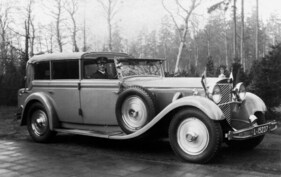 Mercedes-Benz Typ 770 "Grosser Mercedes" Cabriolet F (1930) - Ebenfalls eine Staatskarosse, ersichtlich an den beiden Flaggen vorne