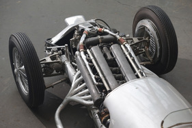Mercedes-Benz W 154 (1939) - in der Ausstellung "Schlafende Automobilschönheiten der Collection Schlumpf" in Kassel im Jahr 2013
