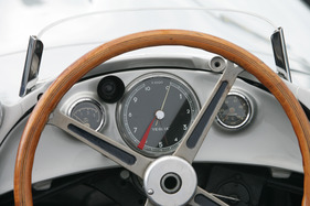 Mercedes Benz W 196 (1954) - Drehzahlmesser im Zentrum