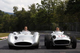 Mercedes Benz W 196 (1954) - Einsteigen - Schritt 9 - so alles bereit, es kann losgehen
