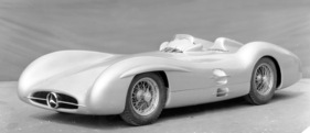 Mercedes Benz W 196 (1954) - auf maximale Höchstgeschwindigkeit optimiert Mercedes Benz W 196 (1954) - auf maximale Höchstgeschwindigkeit optimiert