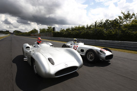 Mercedes Benz W 196 (1954) - hier wirkt der Grössenunterschied viel deutlicher, als er es in Wirklichkeit ist