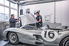 Bild: Mercedes-Benz W 196 R (1954) - Hersteller-Expertise im Mercedes-Benz Classic Center, Fellbach. Foto der Untersuchung von Karosseriekomponenten im Jahr 2024