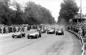 Bild Mercedes Benz W 196 R (1954) - Startszene des Grossen Preises der Schweiz in Bremgarten am 22. August 1954