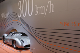 Mercedes-Benz W 196 R (1954) - als Formel-1-Autos noch vollverschalt werden durften - Techno Classica 2015