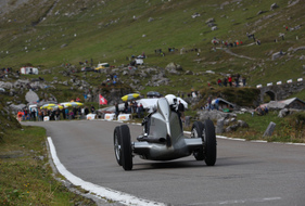 Mercedes Benz W 25 (1934) - am Klausenrennen 2013