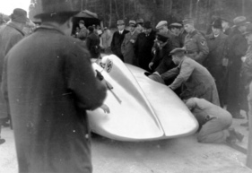 Mercedes-Benz W 25 (1936) - keine hinteren Radverkleidungen bei den Rekordversuchen mit dem V12 am 26. Oktober 1936