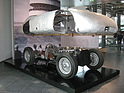 Bild: Mercedes-Benz W 25 (1936) - „zusammengewachsen, was zusammen gehört“ – die originale Karosserie über dem originalen Chassis, Ausstellung Tafelsilber im Audi museum mobile