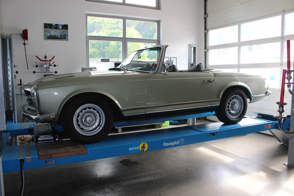 Bild: Mercedes-Benz W113 SL Pagode (1965) - Ein schöner SL mit Bilstein Dämpfern