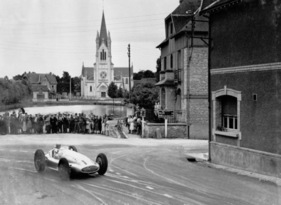 Mercedes-Benz W154 (1939) - Rudolf Caracciola beim Grand Prix von Frankreich am 9. Juli 1939 in Reims