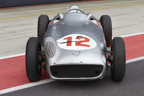 Mercedes-Benz W196 (1954) - kleine Querschnittsfläche, maximale Kühlung