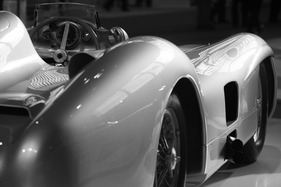 Mercedes Benz W196 R Stromlinie (1954) - wer sagt denn, Aerodynamik könne nicht schön sein - an der Rétromobile Paris 2014
