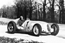 Mercedes-Benz W25K (1936) – Richard Seaman bei Testfahrten in Monza im April 1937 (© Ludvigsen Partners, 1937) Mercedes-Benz W25K (1936) – Richard Seaman bei Testfahrten in Monza im April 1937 (© Ludvigsen Partners, 1937)