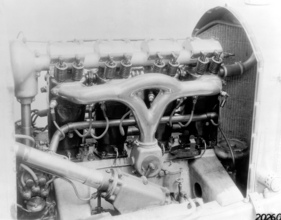 Mercedes Grand Prix 4,5 Liter (1914) - Blick in den Motorraum des GP-Rennwagens mit 115 PS