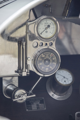 Mercedes Grand Prix 4,5 Liter (1914) - Instrumente für Öldruck und Drehzahl