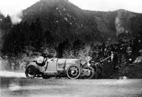 Mercedes Grand Prix 4,5 Liter (1914) - Otto Salzer mit einem umgebauten GP-Rennwagen mit Targa-Florio-Chassis und Kompressor, Sieger am Semmeringrennen 1924 in der Klasse über 3 Liter, die Gesamtwertung gewann aber ein anderer
