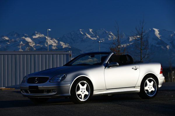 Mercedes SLK 320 (2001) - gemeldet als Lot 034 an der Versteigerung der Oldtimer Galerie in Toffen am 30. März 2019