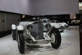 Mercedes SSK (1928) - imposante Aufreihung von Mercedes-Sportwagen (Rétromobile 2012)
