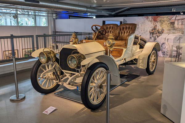 Image: Mercedes Simplex 45 hp, built in 1904, prize money to Pierre Baron de Caters for 3rd place in the race - part of the exhibition "120 Years of the 1904 Gordon Bennett Race" at the Central Garage Car Museum