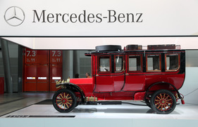 Mercedes Simplex 60 HP (1904) - einer der Vorläufer der S-Klasse - an der Retro Classics Stuttgart 2013