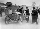 Mercedes-Simplex 60 PS (1903) - Baron Pierre de Caters am Start des Bergrennens Nizza-La Turbie 1903