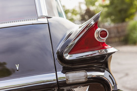Die Tortenstück-Rückleuchten erbt der '59er Mercury von der 1956er Turnpike-Cruiser-Studie, eine Idee vom späteren Corvette-Designer Larry Shinoda.