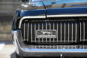 Mercury Cougar (1967) - die Scheinwerfer sind unter diesen Klappen verborgen - Older Classics August 2024 (1967)