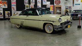 Mercury Monterey Sun Valley (1954) - als Lot 498 verkauft an der Bonhams Tupelo Automobile Museum Versteigerung am 27. April 2019 (1954)