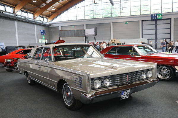 Mercury Park Lane Four-Door Breezaway Sedan (1965) - mit 6,3-Liter-300-PS-V8-Motor - Klassikwelt Bodensee 2024