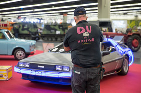 ... Merkel or Scholz - ...