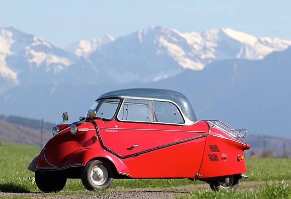 Bild: Messerschmitt KR 200 (1956) - der Kabinenroller kam an der Auktion der Oldtimer-Galerie vom 30. April 2011 in Toffen zum Schätzpreis von CHF 30'000 bis 35'000 unter den Hammer