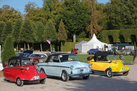 Messerschmitt KR 200 (1958) - as a coupé, together with an open-top brother and the Autobianchi Bianchina - Classic-Gala Schwetzingen 2018