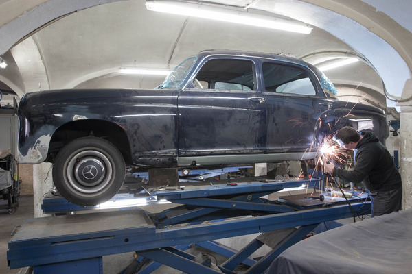 Metallbearbeitung - Einblicke in die Arbeit der Ponton-Manufaktur