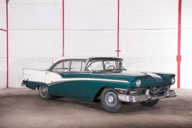 Météor Rideau 500 4 Door Sedan (1957) - als Lot 38 angeboten an der Artcurial "On the Road" Versteigerung am 9. Oktober 2016