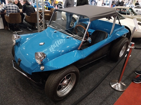 Meyers Manx (1966) – Strandbuggy auf VW-Fahrgestell – Interclassics Classic Car Show Brüssel 2023