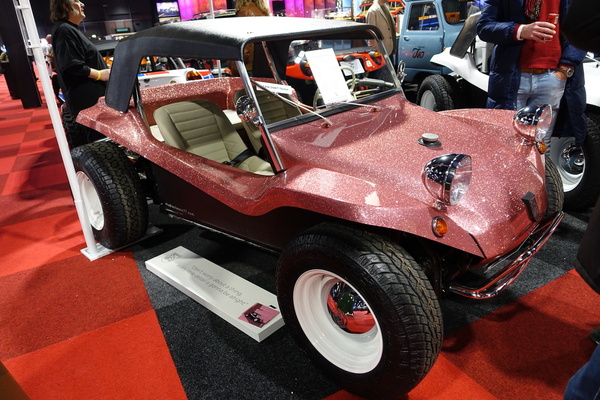 Meyers Manx (1968) – wer rosametallic mag, sollte 49'500 Euro bereithalten – Classic Car Show Maastricht 2025
