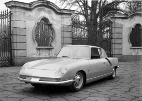 Michelotti Boudot-Conrero (1962) - Ähnlichkeiten mit Alpine-Fahrzeugen sind augenfällig, dieser Wagen hatte aber nichts mit Alpine zu tun, sondern wurde nach einem Michelotti-Design für Sig. Jacques Meyerie gebaut