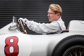 Mika Hakkinen am Lenkrad des Mercedes-Benz W96 - Goodwood Members Meeting 2016