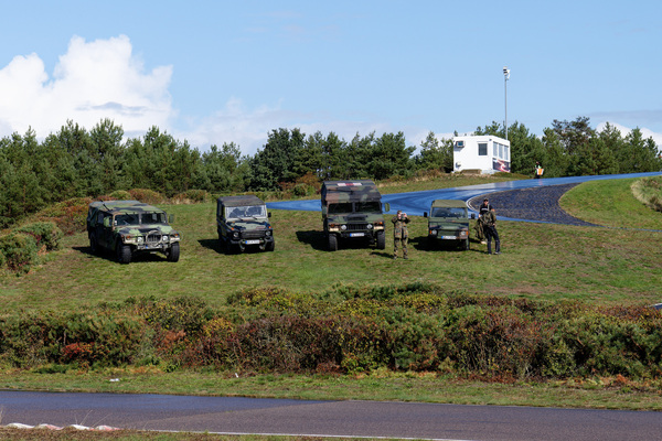 Militärfahrzeuge; Hummer, Mercedes-Benz 250 GD Wolf gl, VW Iltis – martialischer Auftritt in bewegten Zeiten – Oldtimer-Show Berlin 2022
