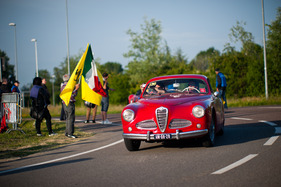 Mille Miglia 2012 - Alfa Romeo 1900 C Sprint Touring (1951) - am Eingang der Ferrari-Fabrik