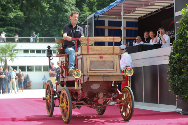 Millot Vis-à-Vis (1895) - als Lot 32 an der Versteigerung der Oldtimer Galerie auf dem Dolder am 16. Juni 2018