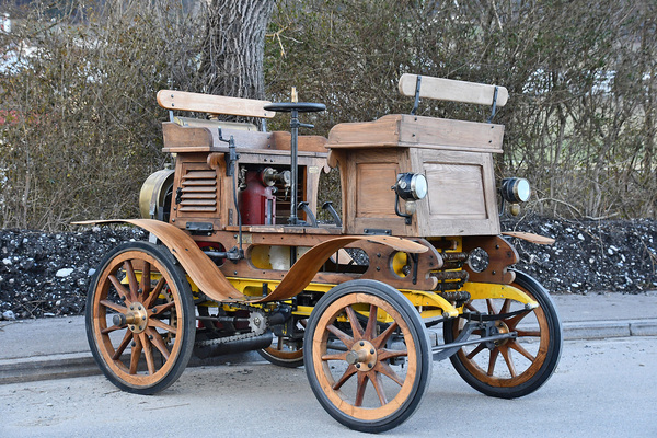 Millot Vis-à-Vis von 1896, geschätzt auf CHF 5000 - 8000, hochgeboten bis auf CHF 42’500 (+653.8 %) (Oldtimer Galerie Toffen März Versteigerung)