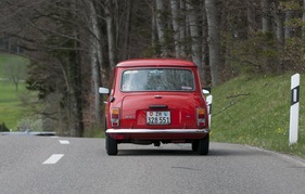 Mini 1000 HL (1982) - auf breiten Landstrassen wirkt er fast etwas verloren