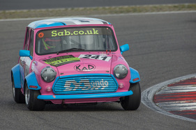 Mini 1300 (1973) - Kampf der Zwerge am RGB Saisonfinale auf dem Nürburgring 2017